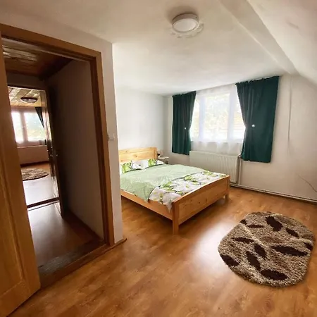Casa Mari * Cartisoara